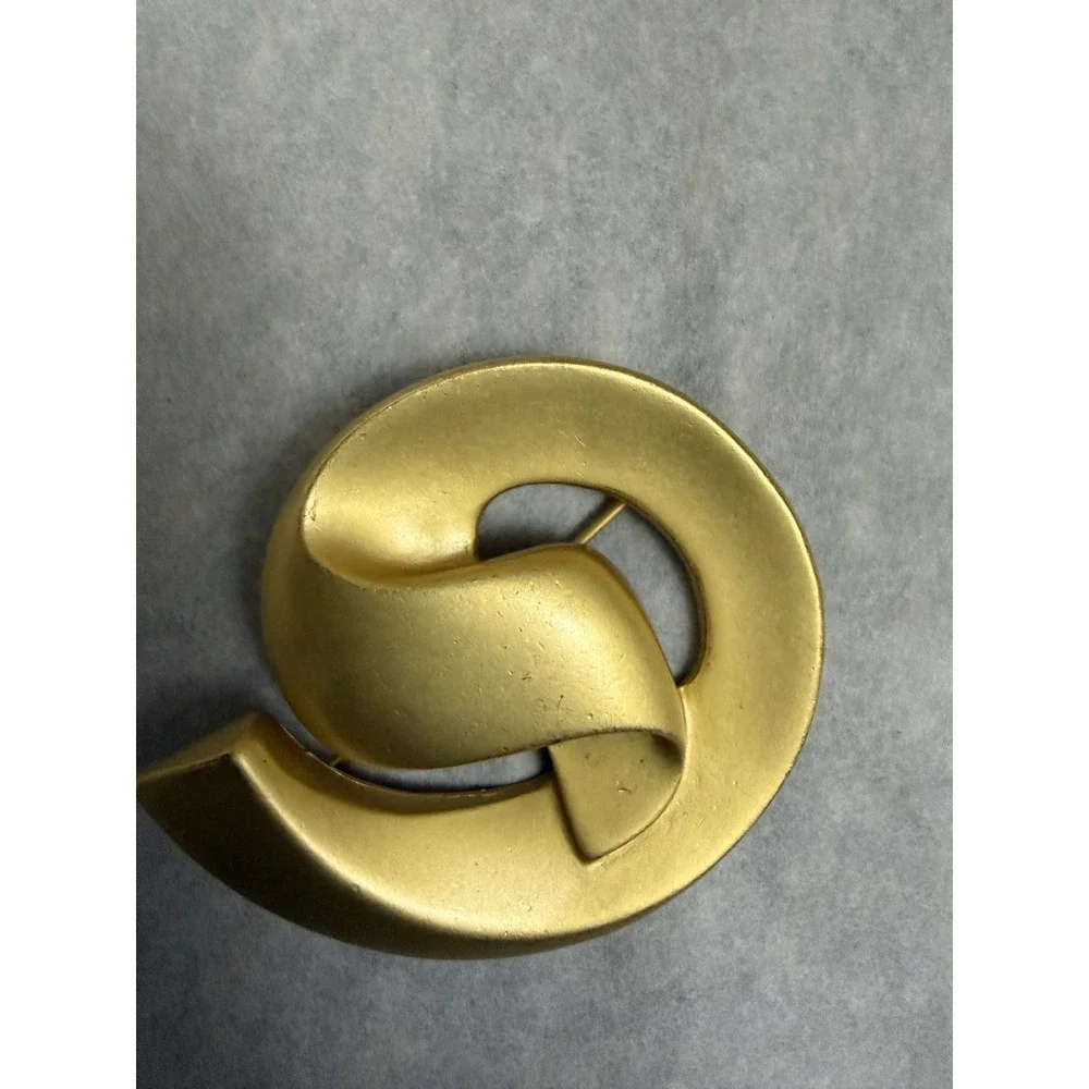 : Vintage Avon Artists Dimensions Brooch Pin Gold Tone 1980s Modernist Swirl